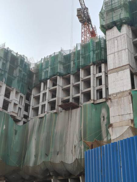  luxuria Construction Status Apr-25