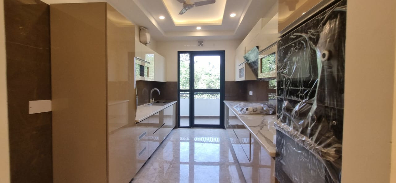  homes dlf luxury floors Kitchen