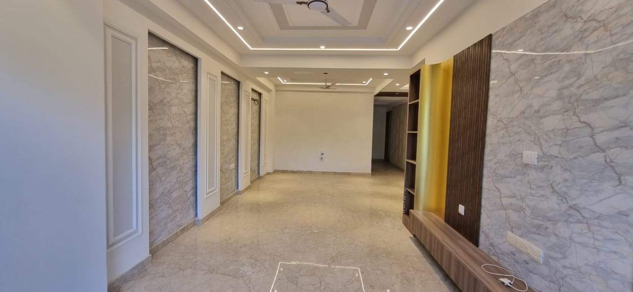  homes dlf luxury floors Living Area