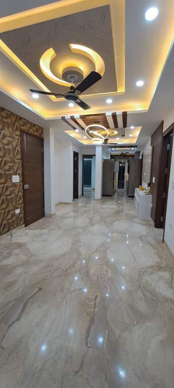  hommes luxury builder floor Living Area