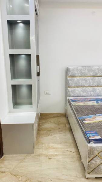  hommes-luxury-builder-floor Bedroom