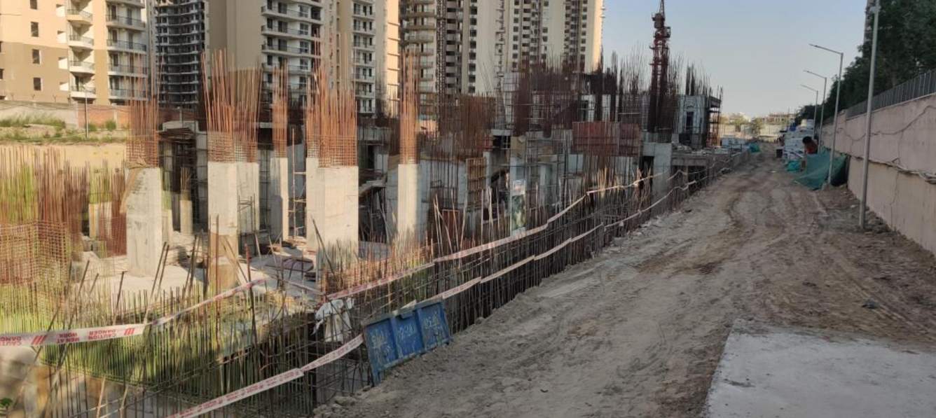 medalleo low rise Coral Construction Status Apr 25