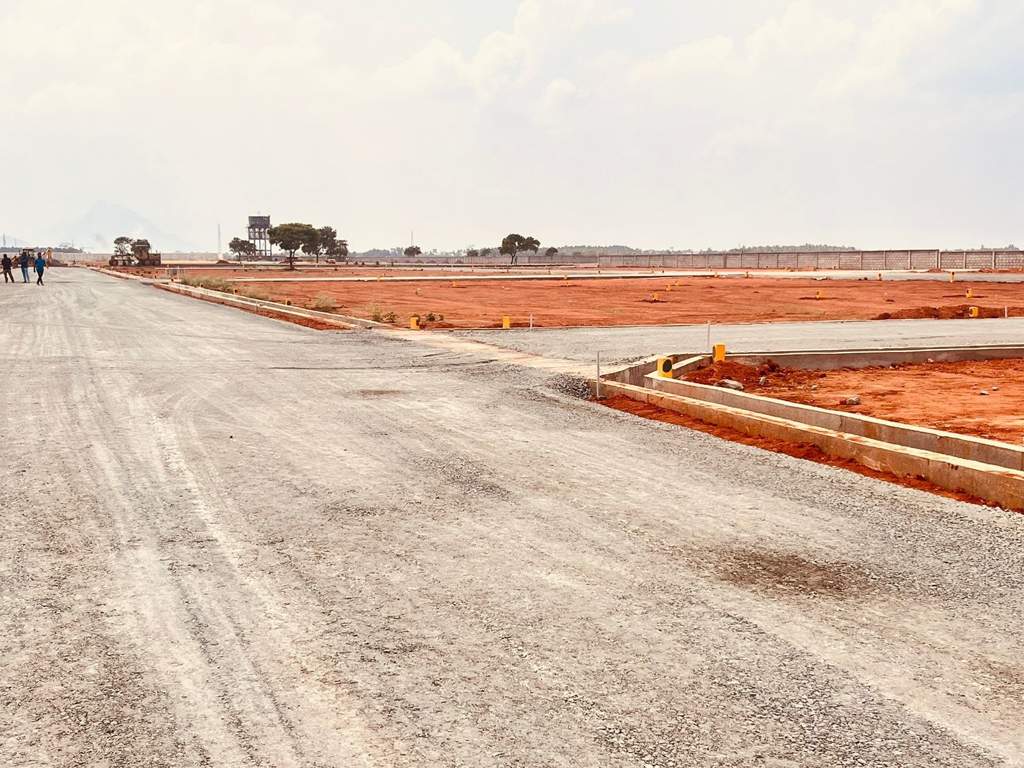  l and t fairland Internal Roads