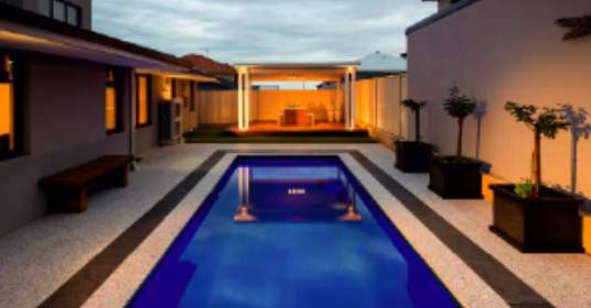  rwd waterfront Swimming Pool