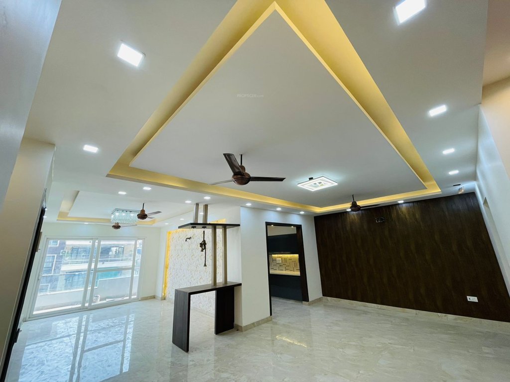  luxury floors Living Area