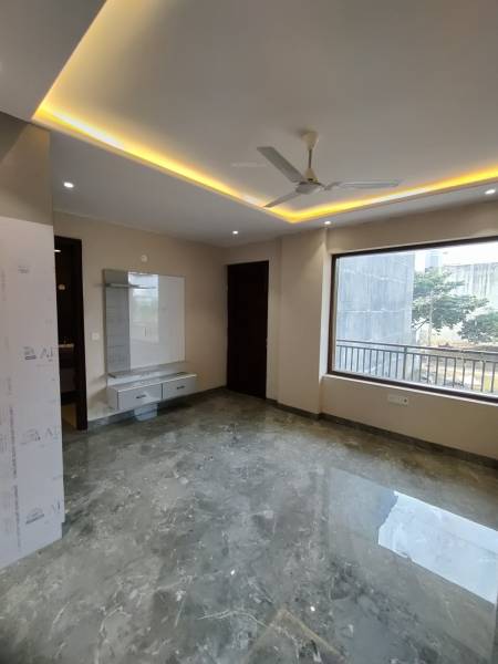  luxury-builder-floor-dlf-phase-4 Bedroom