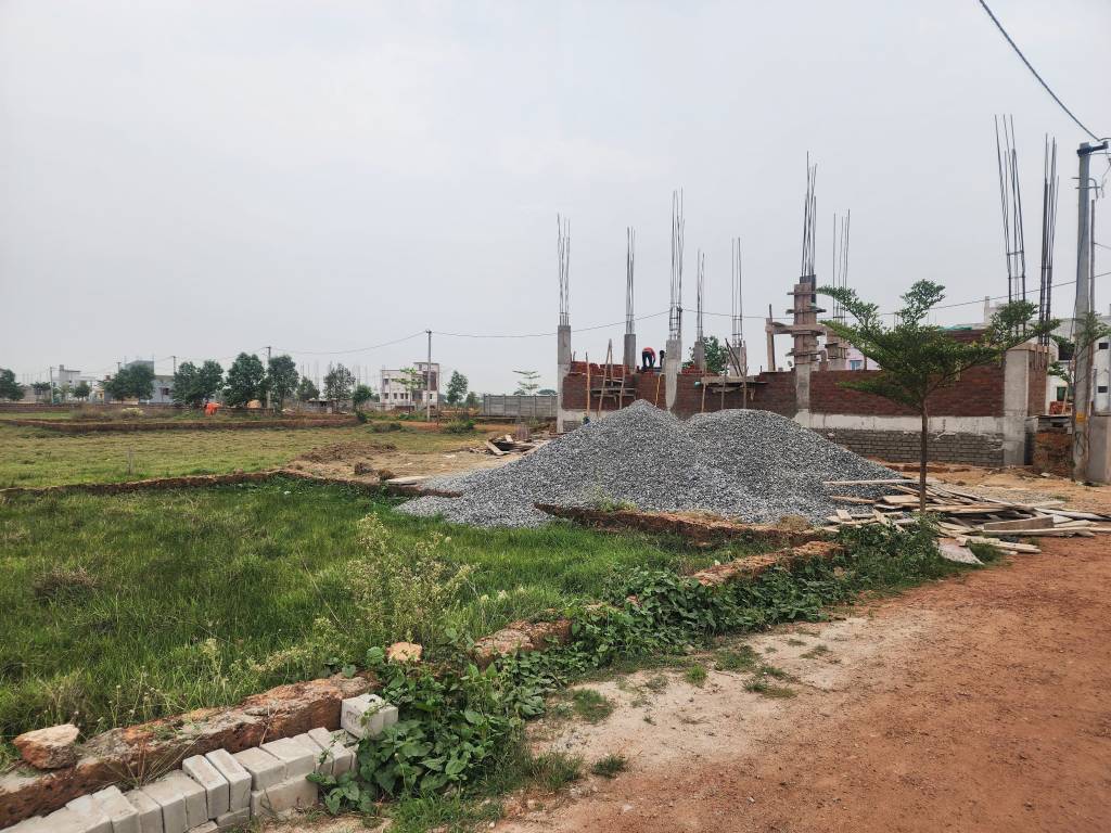 aditi nagar Plot