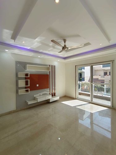  luxury-builderfloor-dlf-phase-4-8112 Living Area