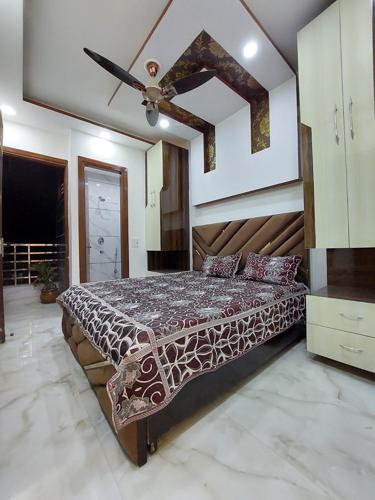  affordable-floors-in-uttam-nagar Bedroom
