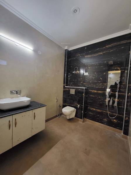  high-end-250-sq-yd Bathroom