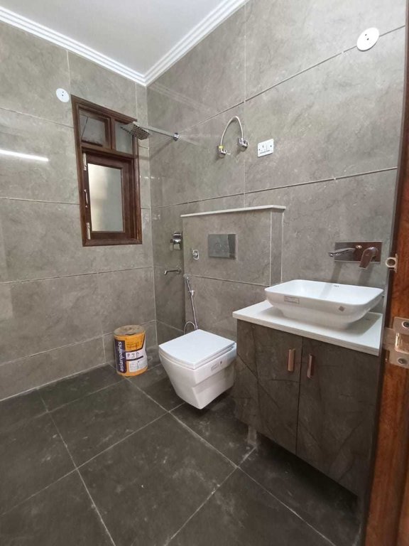 high end 280 sq yd Bathroom