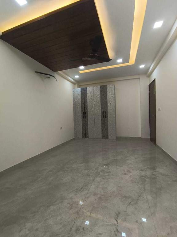 high end 280 sq yd Living Area