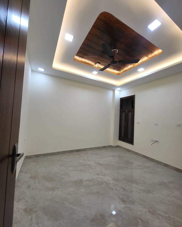 high end 280 sq yd Living Area