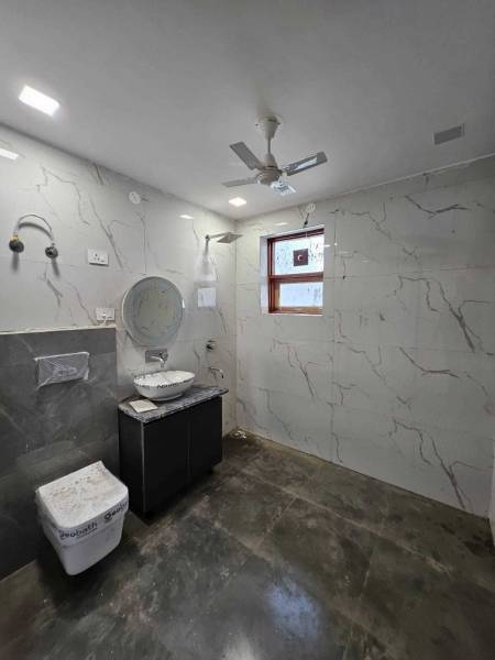 Bathroom high-end-350-sq-yd Bathroom