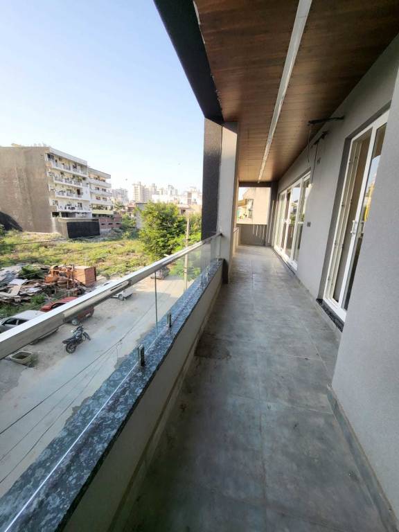  high end 465 sq yd Balcony