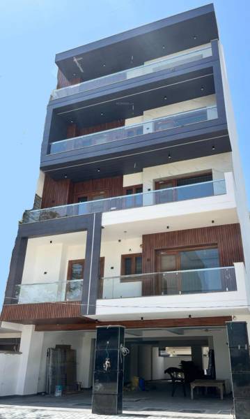  ultra-luxury-builder-floor Elevation