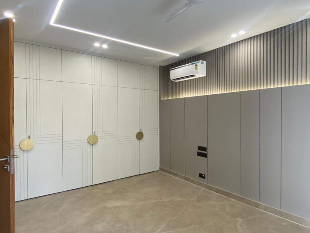  bargainers ultra luxury floors Living Area