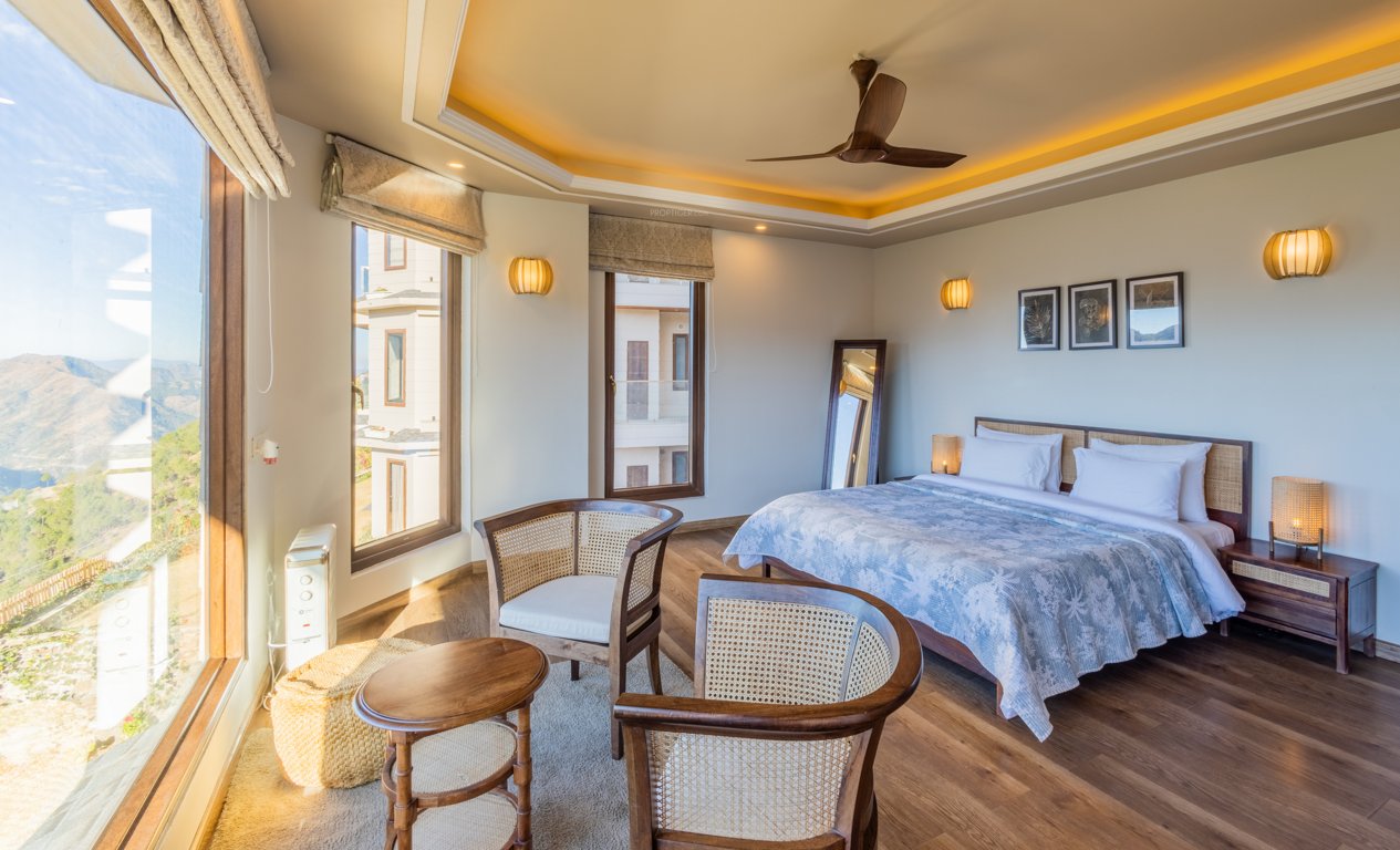  auramah valley shimla Bedroom