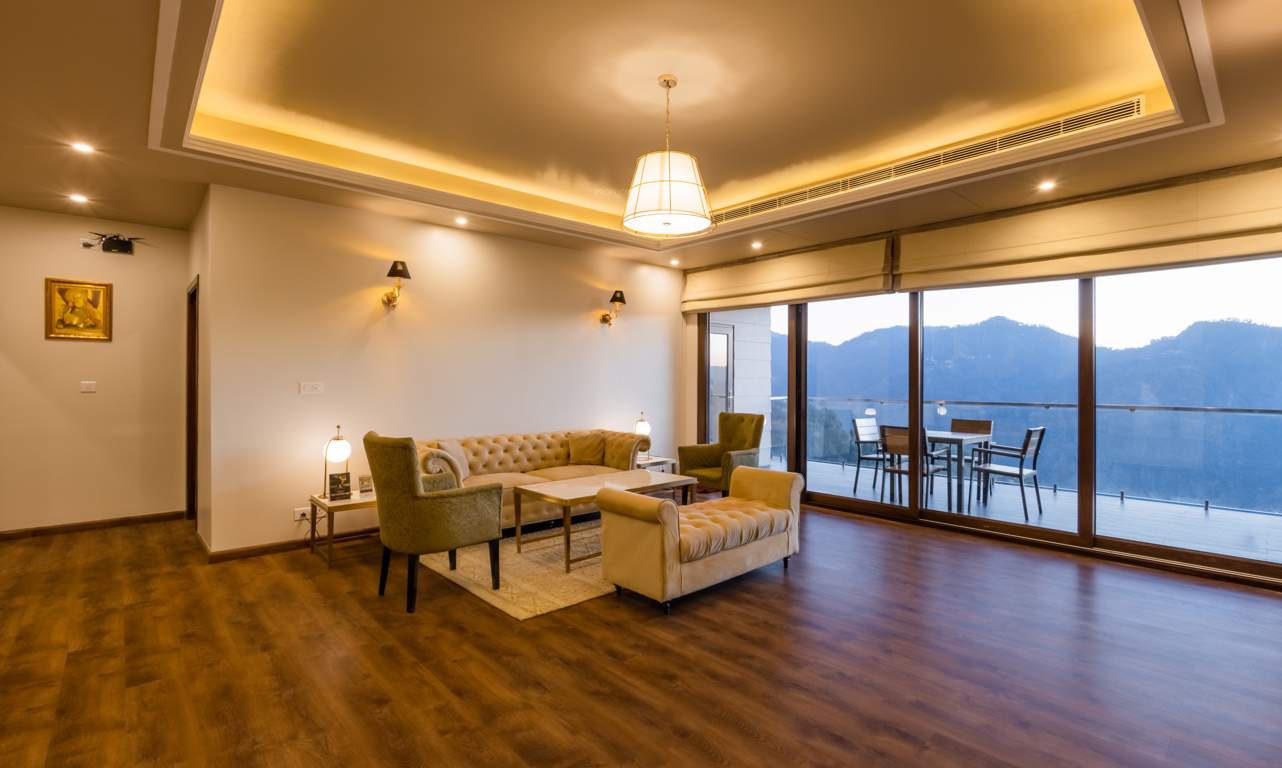  auramah valley shimla Living Area