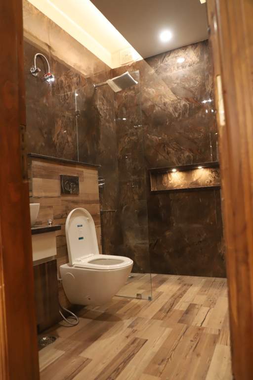  builders ultra luxury floor Bathroom