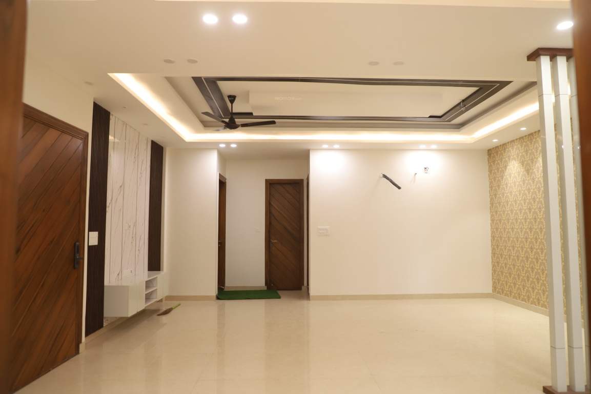  builders ultra luxury floor Living Area