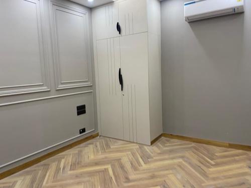  homes-ultra-luxury-floor Bedroom