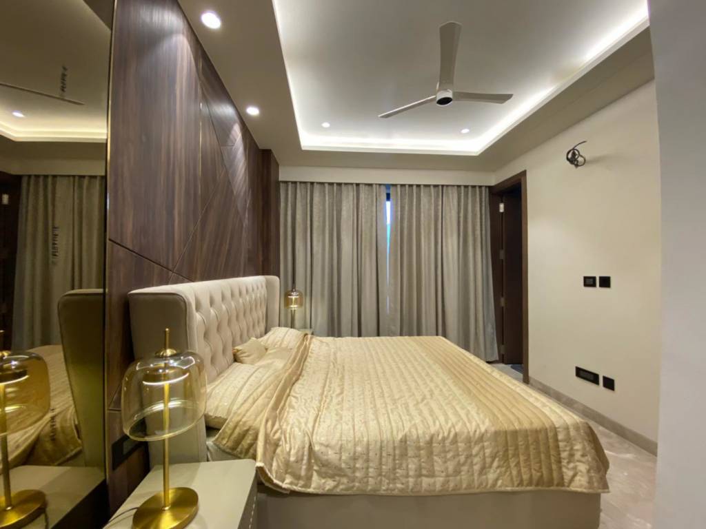  homes luxurious floor Bedroom