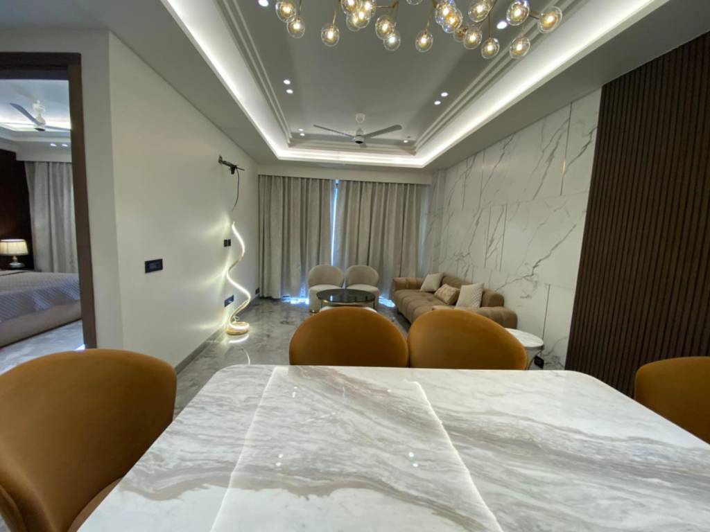  homes luxurious floor Dining Area