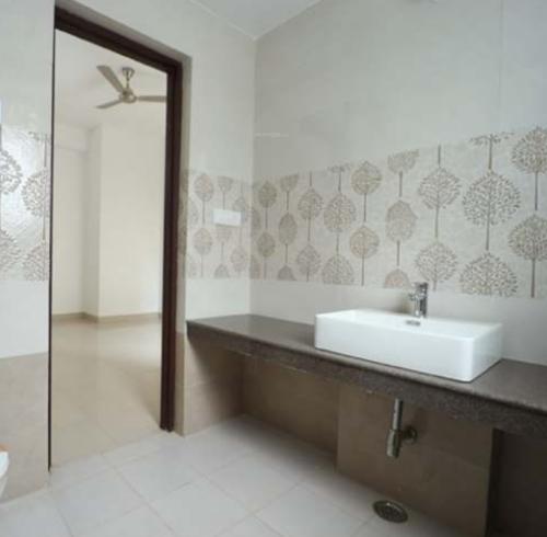 Bathroom shere-shalimar-mannat-extension-3 Bathroom