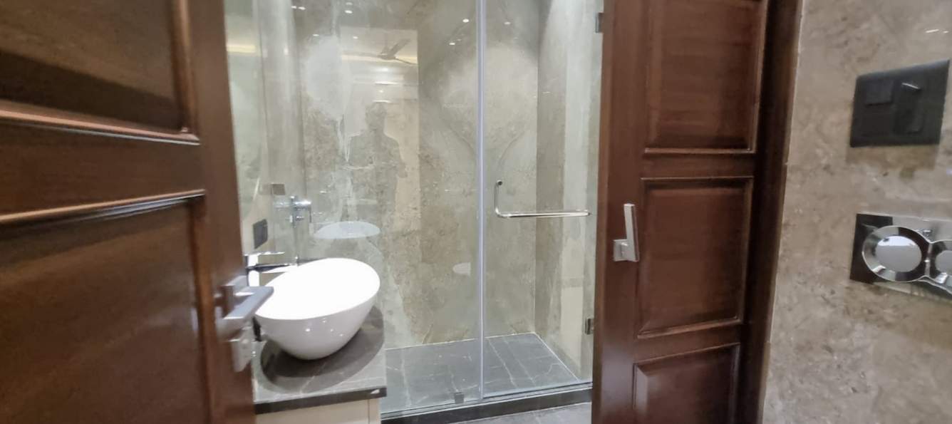  greenwood luxurious floor Bathroom