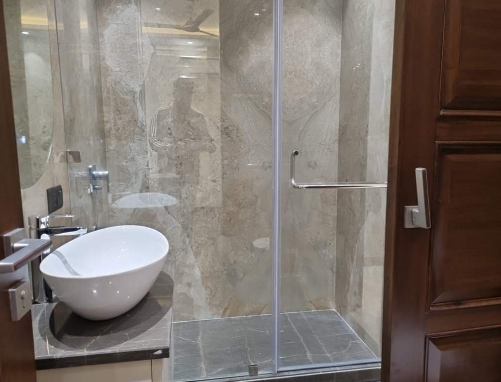  greenwood luxurious floor Bathroom