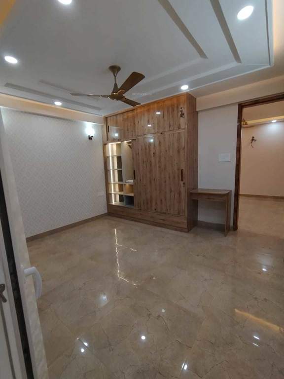  luxuary builder floor 56 kuhad Living Area