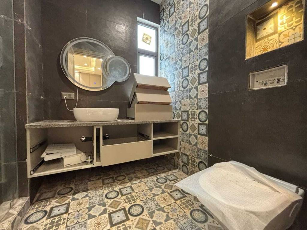  builder flats Bathroom