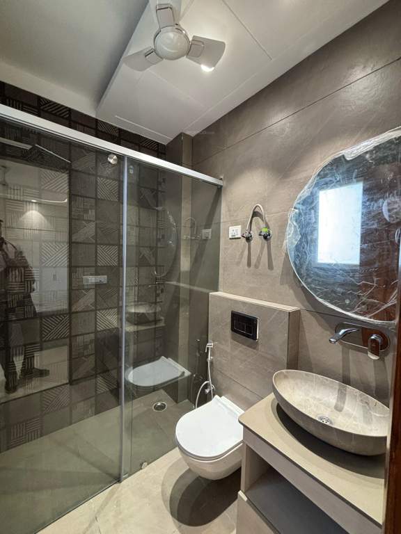  property finder Bathroom