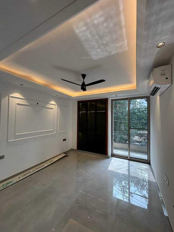  property finder Living Area