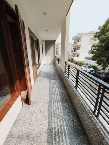  luxury-builder-floor-57-kuhad Balcony