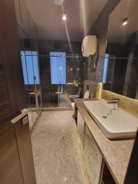  ultra luxury homes 2 Bathroom