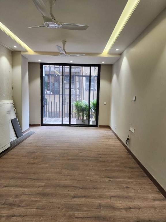  door luxury builder floor 4 Living Area