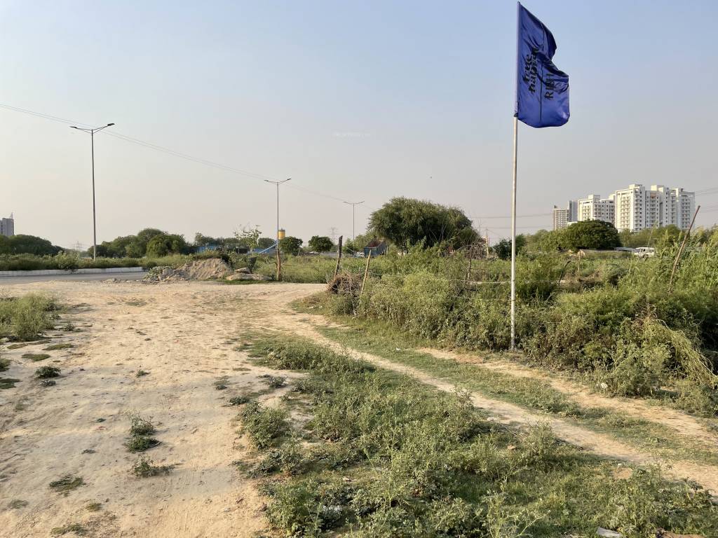 Rishali Luxe Residency 112