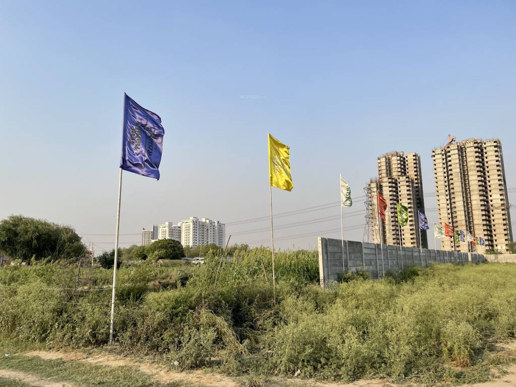 Rishali Luxe Residency 112