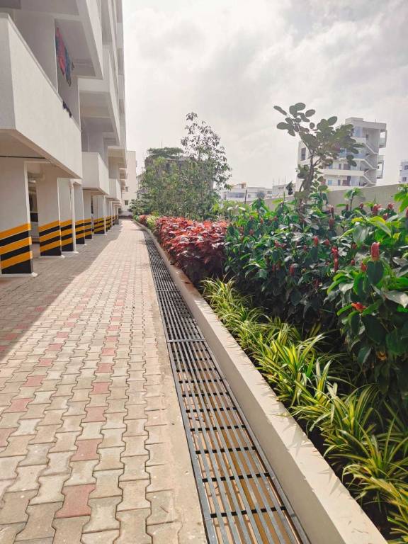  sandalwoods Closed Car Parking