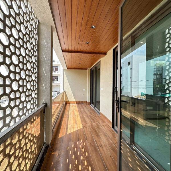  luxurious-mansion Balcony