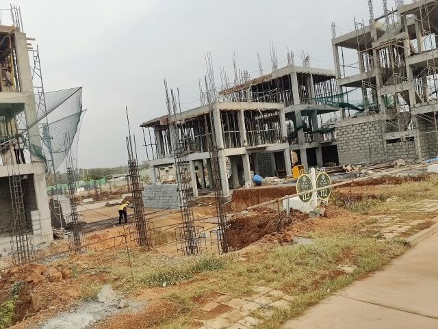 Sowparnika Life On The Green