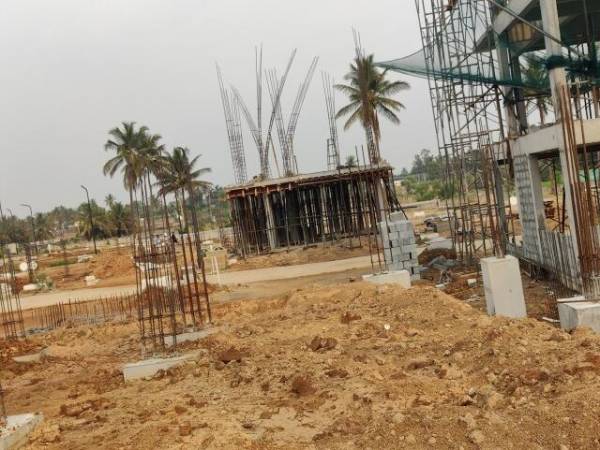 constructionStatus of Sowparnika Life On The Green