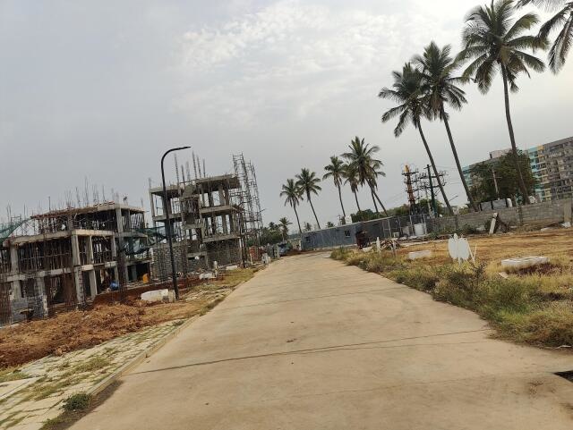 Sowparnika Life On The Green