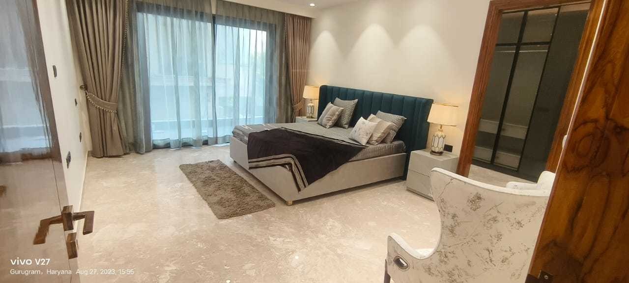  luxury floors 22 Bedroom