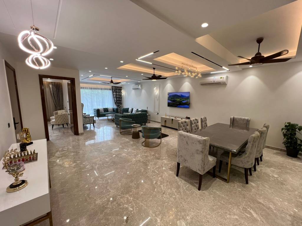  luxury floors 22 Dining Area