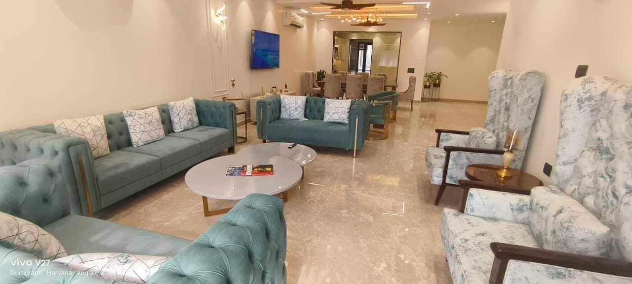  luxury floors 22 Living Area