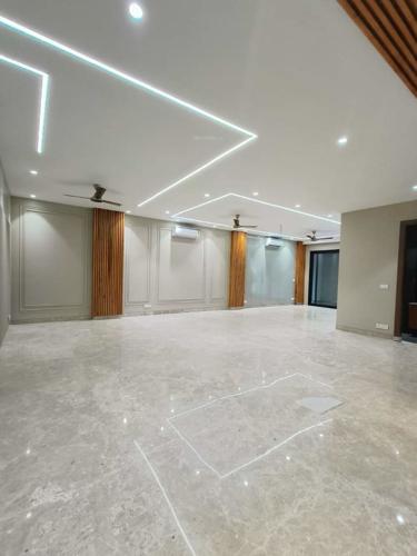  luxury-builder-floors-14 Living Area