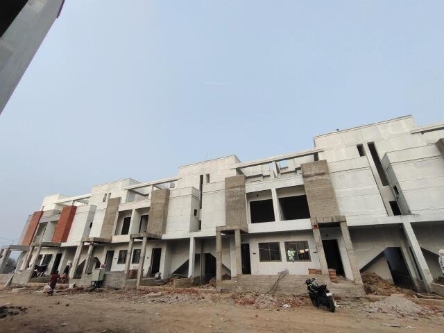 aarana luxuria Aarana Luxuria Construction Status Dec 24